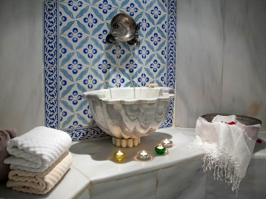 Hammam traditionnel au Maroc
